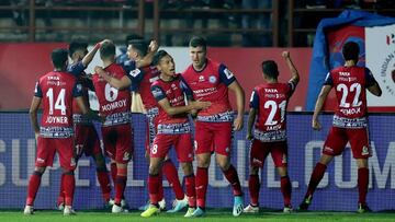 Sergio Castel, delantero español del Jamshedpur, celebra su gol frente a Kerala Blasters en la Superliga india.
