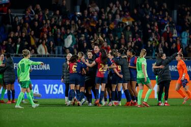 Pina golea e impulsa al Barça a semifinales