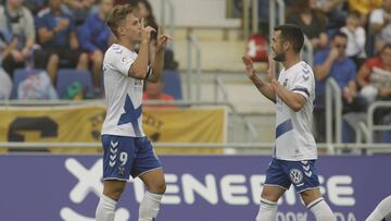 Dani Gómez celebra un gol del Tenerife.