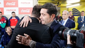 Marcelino saluda a Simeone.