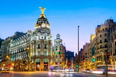 En la foto, vista del Edificio Metrópolis en la esquina de Gran Vía y la Calle Alcalá en Madrid. 