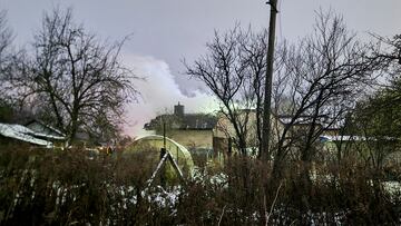 Smoke billows following a DHL cargo plane crash in Vilnius, Lithuania, November 25, 2024. REUTERS/Andrius Sytas