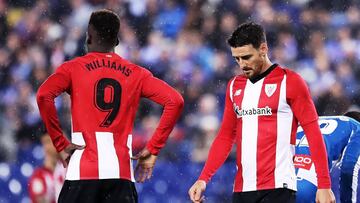 Aduriz se retira a vestuarios en Barcelona, ante el Espanyol, en presencia de Williams.