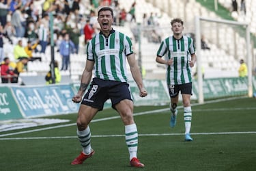 El más que posible retorno Adrián Fuentes