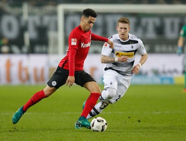 
Tras una etapa en el Sporting de Gijón, Omar Mascarell acompañó a Vallejo a Alemania. El mediocentro se labró un nombre en la Bundesliga, pero no volvería a jugar en el Real Madrid. Pasó por el Schalke 04 antes de volver a la Liga. 
