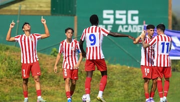 Koke Mota celebra un gol con el Atlético B.