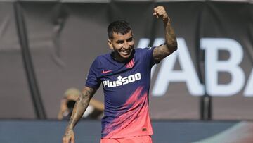 Soccer Football - LaLiga - Celta Vigo v Atletico Madrid - Estadio de Balaidos, Vigo, Spain - August 15, 2021 Atletico Madrid's Angel Correa celebrates scoring their first goal REUTERS/Miguel Vidal