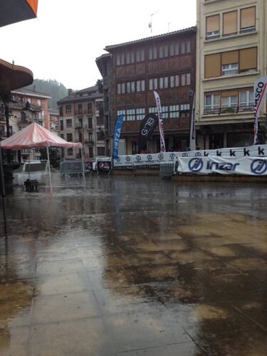 Las tormentas obligan a evacuar a mil atletas en Gipuzkoa