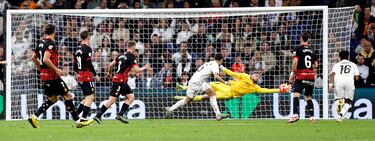 El guardameta del Mallorca frustró una y otra vez los intentos de del conjunto blanco hasta que llegaron los goles de Mbappé y Jacobo Ramón.