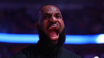 CHICAGO, ILLINOIS - MARCH 29: LeBron James #6 of the Los Angeles Lakers reacts prior to the game against the Chicago Bulls at United Center on March 29, 2023 in Chicago, Illinois. NOTE TO USER: User expressly acknowledges and agrees that, by downloading and or using this photograph, User is consenting to the terms and conditions of the Getty Images License Agreement. Michael Reaves/Getty Images/AFP (Photo by Michael Reaves / GETTY IMAGES NORTH AMERICA / Getty Images via AFP)