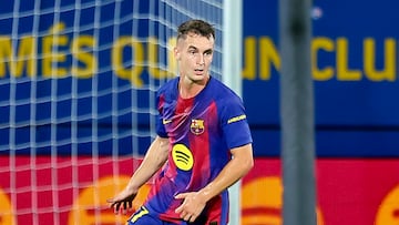 Marc Casadó, en un partido con el Barça.