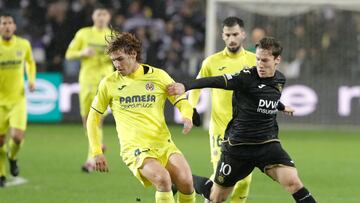 Brussels (Belgium), 09/03/2023.- Jorge Pascual Medina of Villarreal (L) in action against Yari Verschaeren of Anderlecht during the UEFA Europa Conference League Round of 16 match between RSC Anderlecht and Villarreal CF in Brussels, Belgium, 09 March 2023. (Bélgica, Bruselas) EFE/EPA/OLIVIER HOSLET