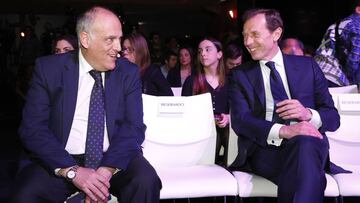 Tebas, ayer, dialogando con Butragueño en los Cines Callao.