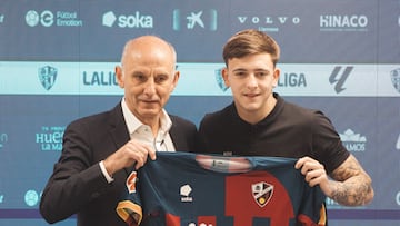 Martín González, junto a Albarracín.