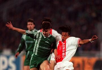 Davids fue un jugador histórico para el fútbol holandés, debutó a los 18 años, bajo la tutela de Van Gaal.