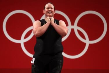 El debut fallido de Hubbard, la primera transexual