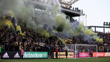 ¡Pura pasión! Se hace viral video de la afición del LAFC de Vela
