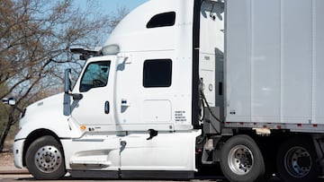 El Departamento de Transporte advirtió que los estados que no implementen el dominio del inglés a los camioneros, perderán financiación.