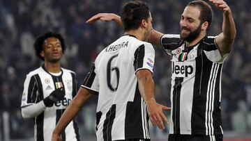 La Juventus gana y sigue firme al frente de la liga italiana