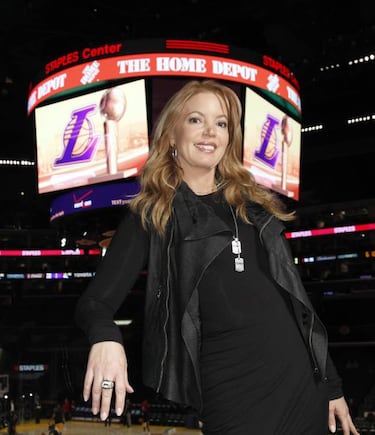 Jeanie Buss, el alma de los Lakers