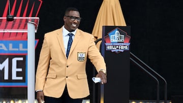 CANTON, OHIO - AUGUST 02: Antonio Gates is introduced during the 2025 Pro Football Hall of Fame Enshrinement Ceremony at Tom Benson Hall of Fame Stadium on August 02, 2025 in Canton, Ohio. Nick Cammett/Getty Images/AFP (Photo by Nick Cammett / GETTY IMAGES NORTH AMERICA / Getty Images via AFP)