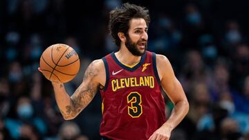 El base español, Ricky Rubio, habló de los rumores de traspaso en torno a su figura y dice que lo que tiene que hacer es disfrutar de lo que está viviendo.