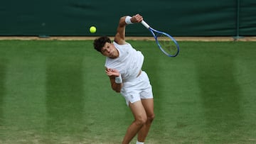 Tennis - Wimbledon - All England Lawn Tennis and Croquet Club, London, Britain - July 7, 2025 Ben Shelton of the U.S. in action during his round of 16 match against Italy's Lorenzo Sonego REUTERS/Isabel Infantes