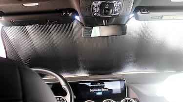 Este es el parasol delantero para el coche más vendido en Amazon