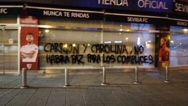 Pintadas en Nervión: “Fuera béticos del club”