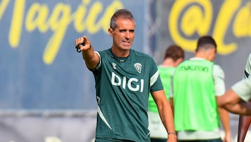 Gaizka Garitano en un entrenamiento en la Ciudad Deportiva.