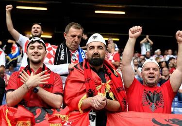¿Qué es el ‘qeleshe’, el gorro que llevan los albaneses en la Eurocopa?