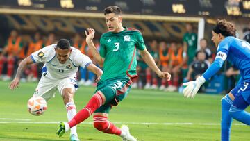 César Montes, durante un partido con México ante Panamá.