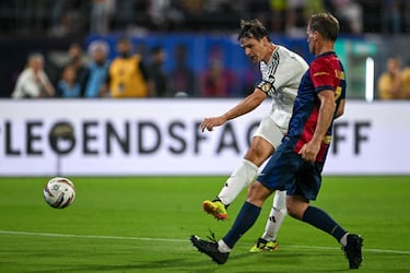 Morientes decanta el ‘otro Clásico’