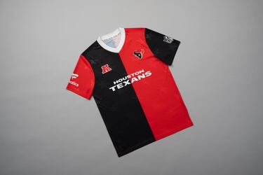 Las camisetas de los equipos de la NFL al estilo clásico del fútbol