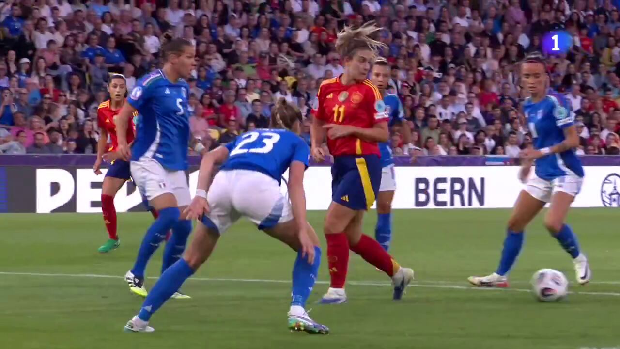 La genialidad de Alexia en el 1-1 que petrificó a 4 italianas y huele a Balón de Oro 2025