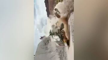 El dramático vídeo de los fans que casi arrolla el coche de Sainz