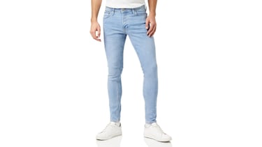 Los vaqueros en color claro para hombre que son perfectos para el verano