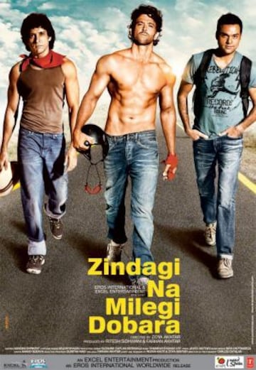 La película de Bollywood fue rodada en 2011 y trata sobre una despedida de solteros constituida por tres amigos que viajan por España. Una de las paradas que se hace en 'Zindagi Na Milegi Dobara', en el original hindi, es en Pamplona para correr los sanfermines. Los protagonistas se enfrentan al miedo y disfrutan el momento, creando así un escenario que conecta a la perfección con el título. La cinta fue todo un éxito, siendo galardonada con siete premios “Oscar de Bollywood”