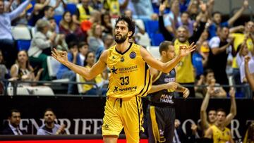 Javier Beirán celebra una canasta ante el MHP Riesen en la Champions FIBA.