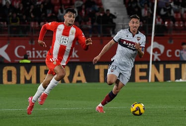Almería y Wolves, cerca de cerrar el traspaso de Pubill