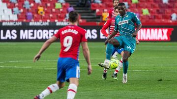 Carvalho, ante el Granada.
