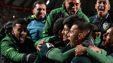 Bolivia's forward #07 Miguel Terceros (C) celebrates with his teammates after scoring his team's first goal during the 2026 FIFA World Cup South American qualifiers football match between Bolivia and Brazil, at the Municipal de El Alto stadium, in El Alto, La Paz department, Bolivia on September 9, 2025. (Photo by AIZAR RALDES / AFP)
