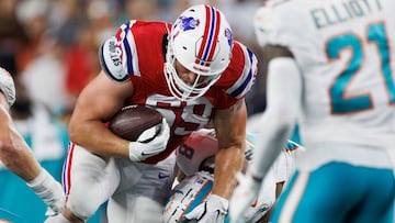 Los Pats reclutaron a Strange en la primera ronda del NFL Draft de 2022, pero se deshicieron de él después de tres temporadiccwin247.como profesional.