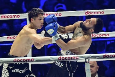 El Tokyo Dome atestiguó la primera pelea de Naoya Inoue en 2024 contra Luis ‘Pantera’ Nery y el mexicano solo le duró seis rounds al campeón de peso super gallo. ‘Monster’ sufrió su primera caída en su carrera en el primer capítulo, pero japonés se recuperó con knockdowns en el segundo y en el quinto asalto antes de mandarlo a dormir en el sexto episodio con un uppercut quirúrgico. 