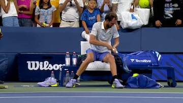 Después del ‘show’ durante el partido... llegó la traca final de Medvedev: indigno de un tenista