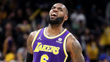 LeBron James celebra una canasta ante Indiana Pacers.