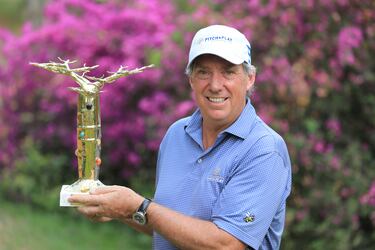 El año 2023 empezó con la noticia del adiós de Barry Lane, fallecido el 1 de enero, a los 62 años. El inglés era uno de los jugadores más populares del Circuito Europeo de golf, actualmente DP World Tour, donde sumó cinco victorias en sus 693 participaciones. Sólo otros tres golfistas han disputado tantos torneos como él. Su primer éxito fue en el Abierto de Escocia, en 1983, y el último en el British Masters, en 2004. También logró ocho triunfos en el circuito de veteranos, el Legends Tour. Y fue jugador de la Ryder Cup.