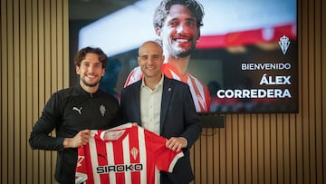 03-07-25. ÁLEX CORREDERA Y EL PRESIDENTE EJECUTIVO, DAVID GUERRA, TRAS LA FIRMA DEL CONTRATO DEL JUGADOR CATALÁN CON EL SPORTING.