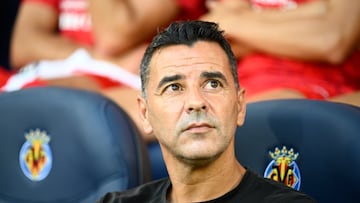 VILLARREAL (CASTELLÓN), 24/08/2025.- El entrenador del Girona, Michel, antes del partido de LaLiga entre el Villarreal y el Girona, este domingo en el estadio de la Cerámica. EFE/ Andreu Esteban