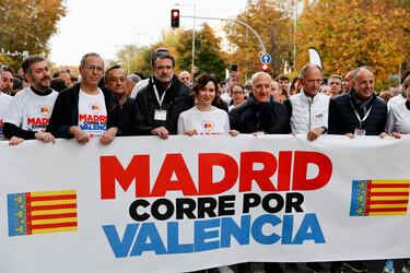 La presidenta de la Comunidad de Madrid, Isabel Díaz Ayuso, encabezó la carrera Madrid corre por Valencia.